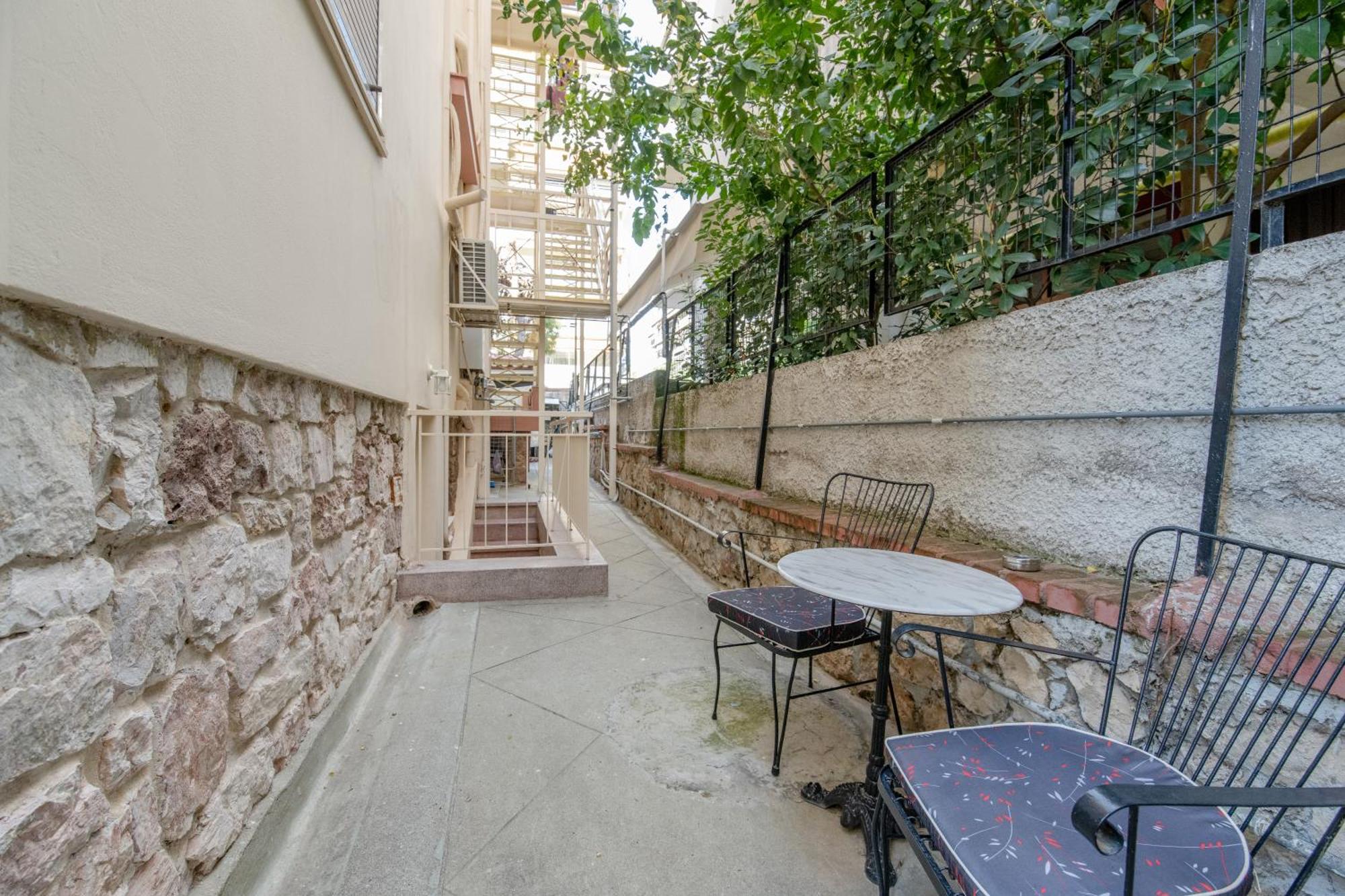 Paleo Faliro Gardenbay Athens